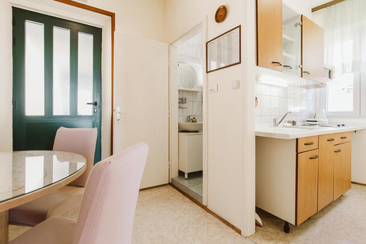 Apartment Kuzmanic Lokva Rogoznica Esterno foto