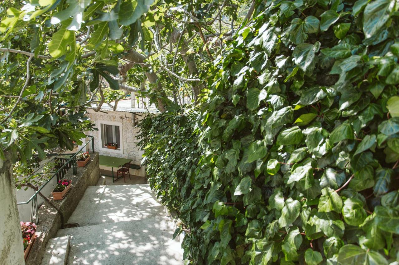 Apartment Kuzmanic Lokva Rogoznica Esterno foto